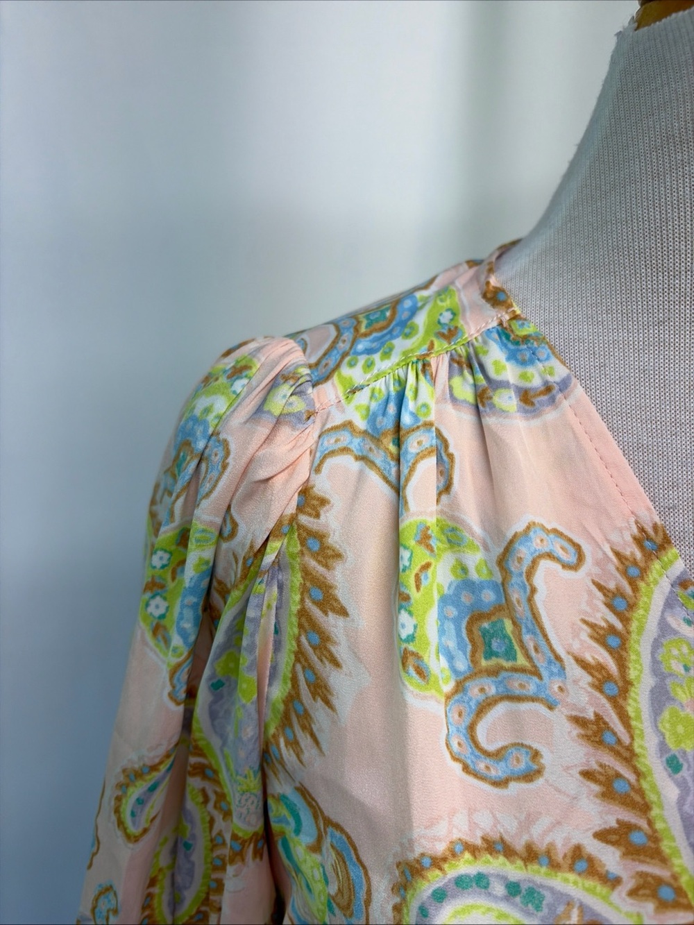 NWT Sigrid Olsen Women XS Multicolor Paisley Silky SS Smocked Shirt Blouse - Picture 9 of 12